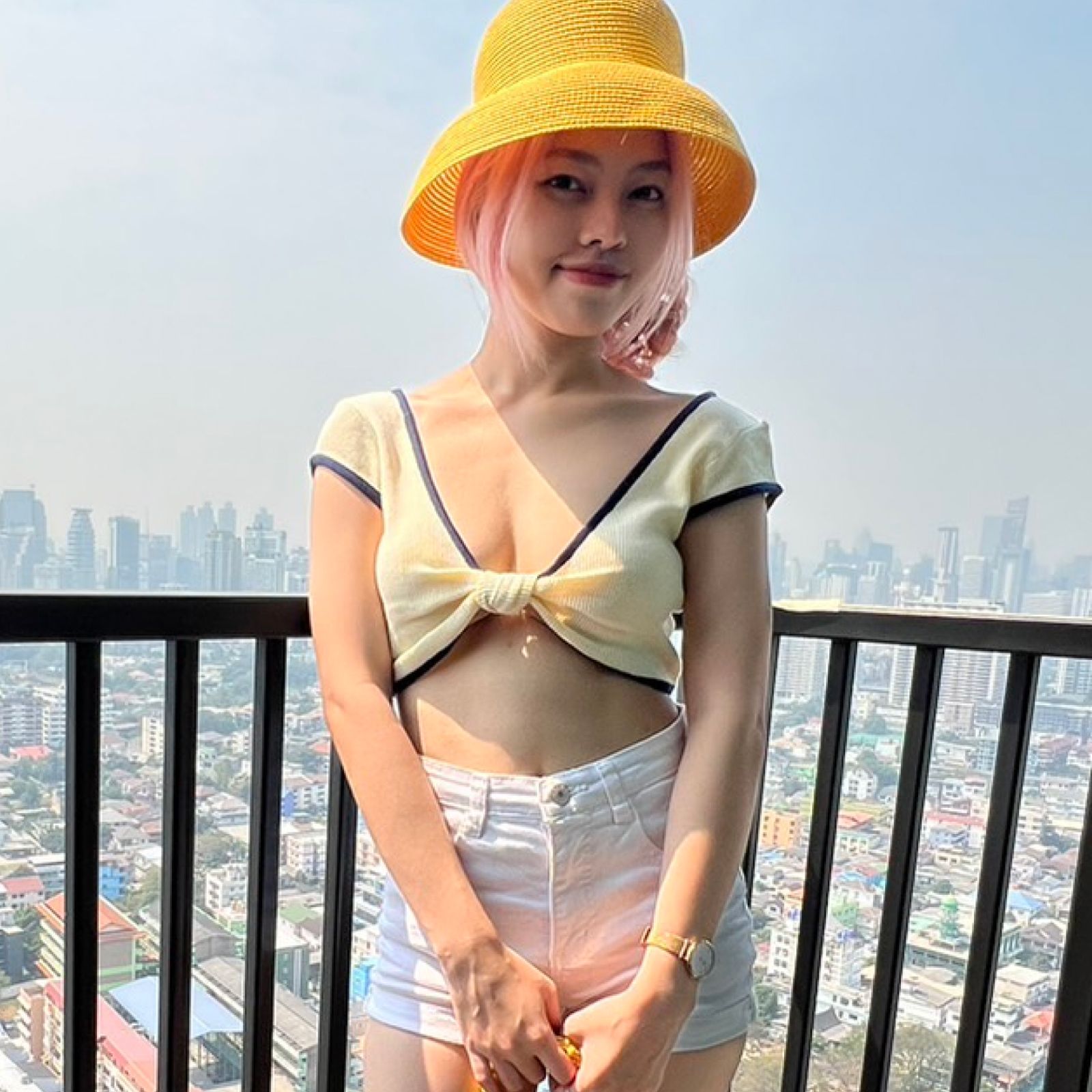 costume